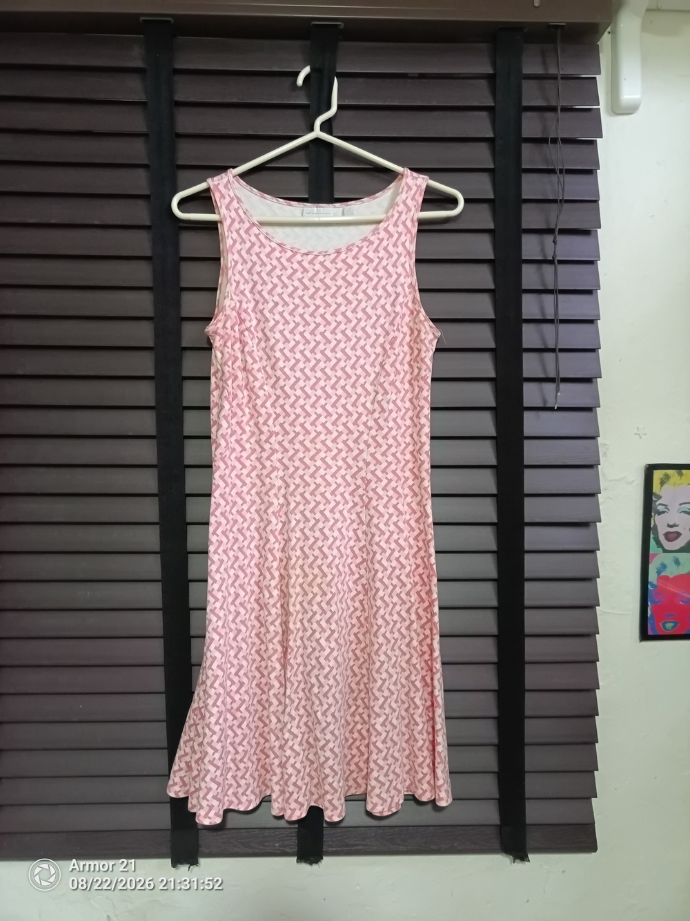 New York & Company Light Pink Sleeveless Geometric Midi Dress